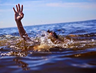 Λέσβος; Πνίγηκε στη θάλασσα 12χρονο αγόρι